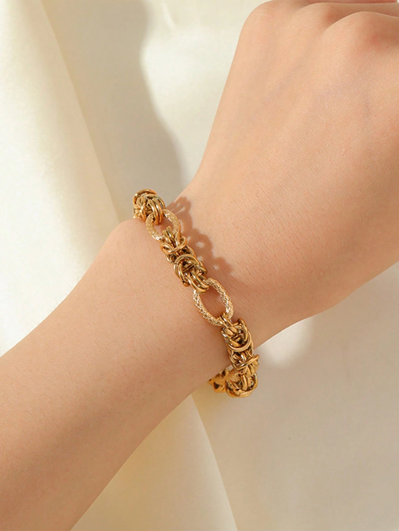 Golden Knot 18K Gold Plated Bracelet
