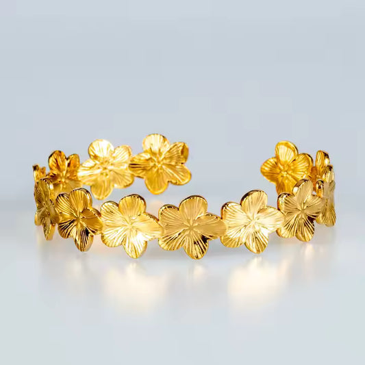 Gilded Petal 18K Gold-Plated Bracelet – Floral Grace