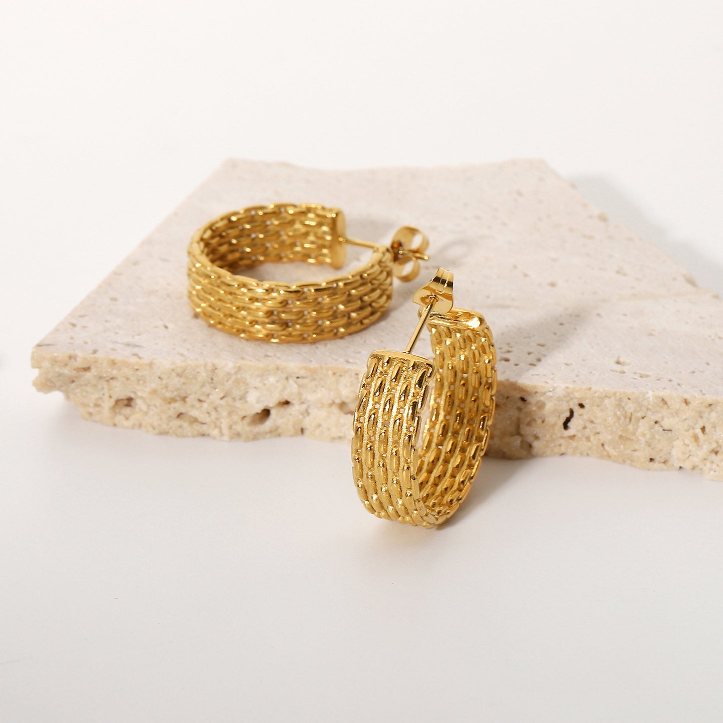 Tressé Hoops – 18K Gold-Plated Elegance