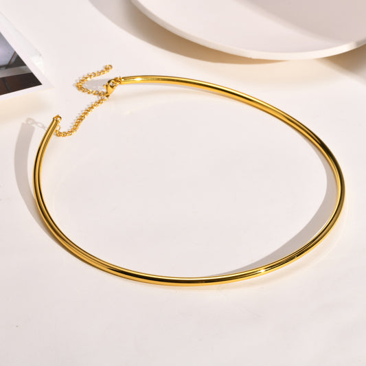 Lunar 18K Gold-Plated Collar – Moonlit Elegance