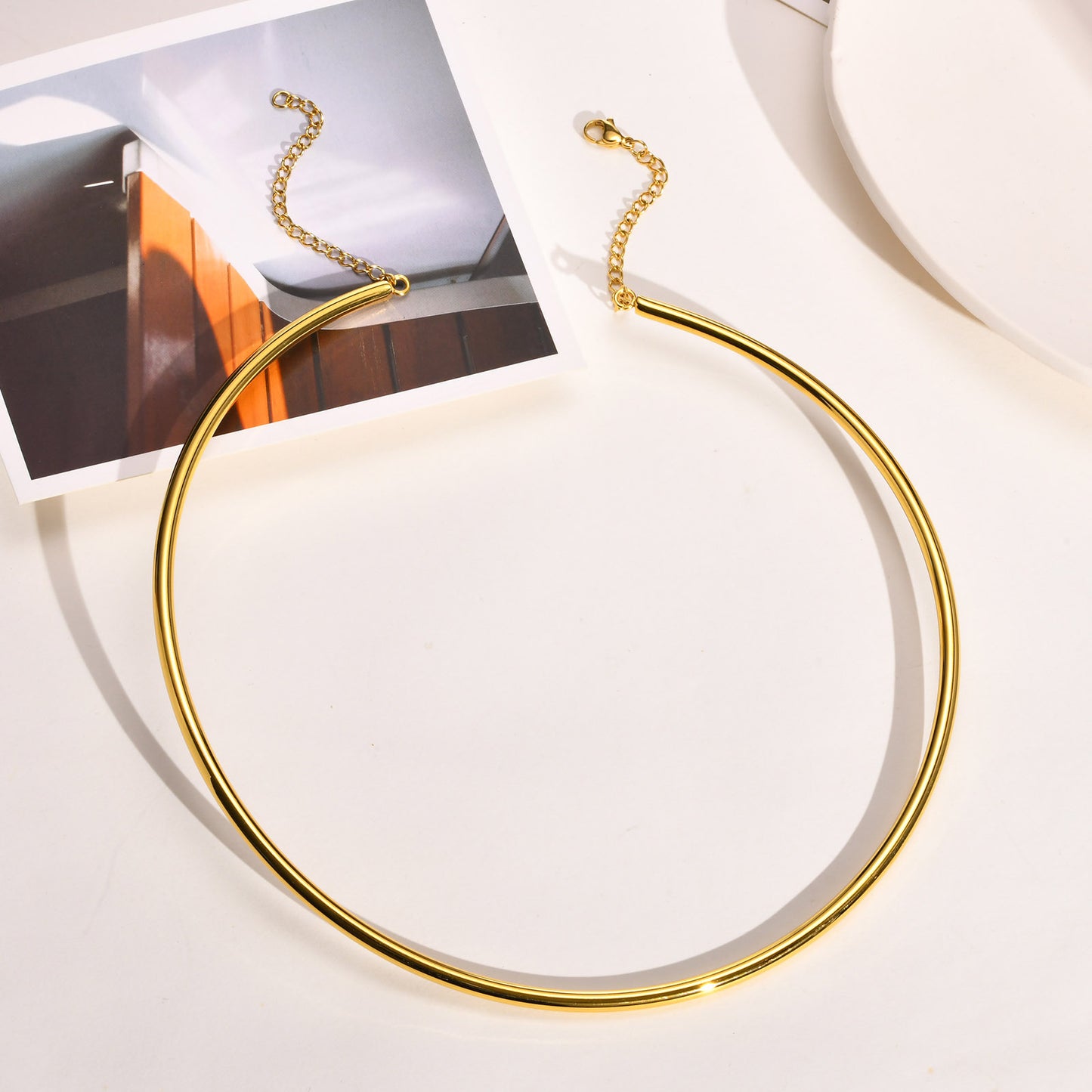 Lunar 18K Gold-Plated Collar – Moonlit Elegance