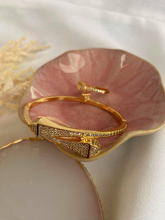 Arrow 18K Gold-Plated Bangle & Ring Set – Precision Luxe