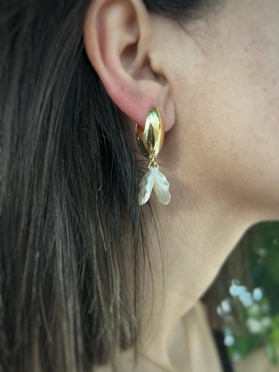 Petal 18K Gold-Plated Drop Earrings – Blooming Shine
