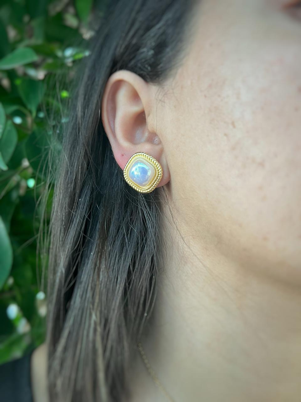 Elegant Pearl 18K Gold-Plated Stud Earrings – Pure Shine