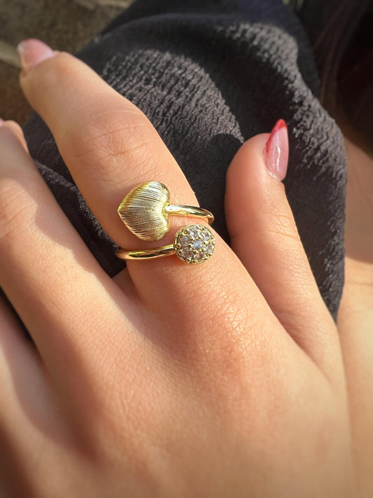 Heartbeat 18K Gold-Plated Ring – Pulse of Love