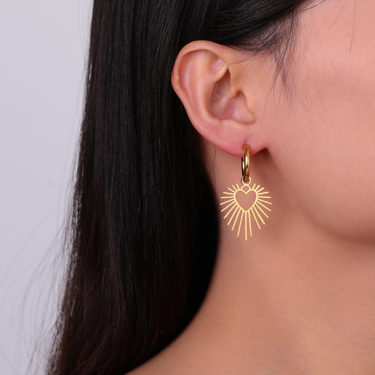 Shining Heart 18K Gold-Plated Earrings – Radiant Love