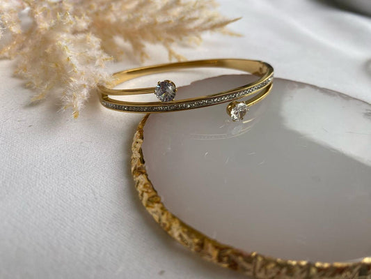 Celestial Spark 18K Gold-Plated Bangle – Astral Flicker
