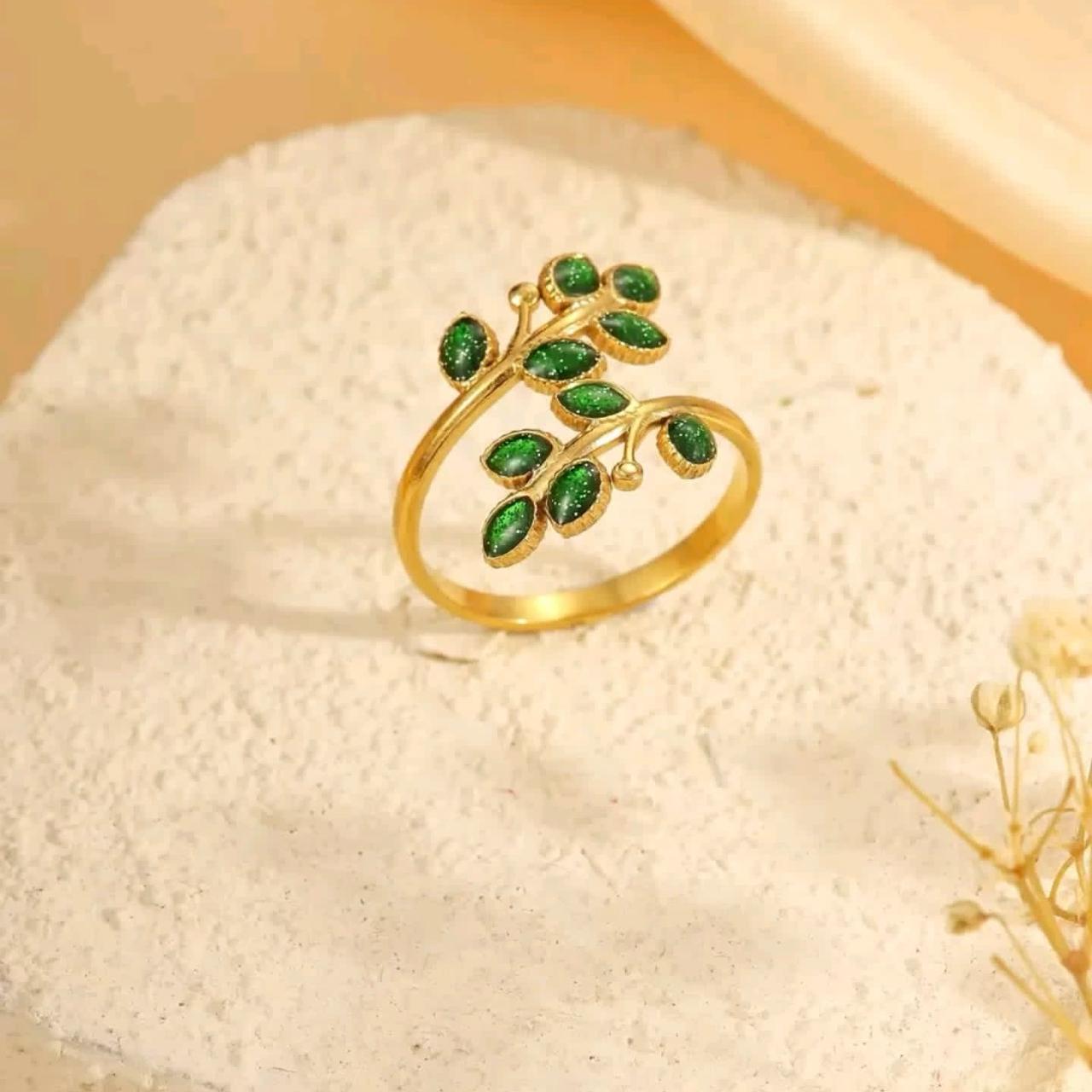 Green Leaf 18K Gold-Plated Ring – Nature’s Glow